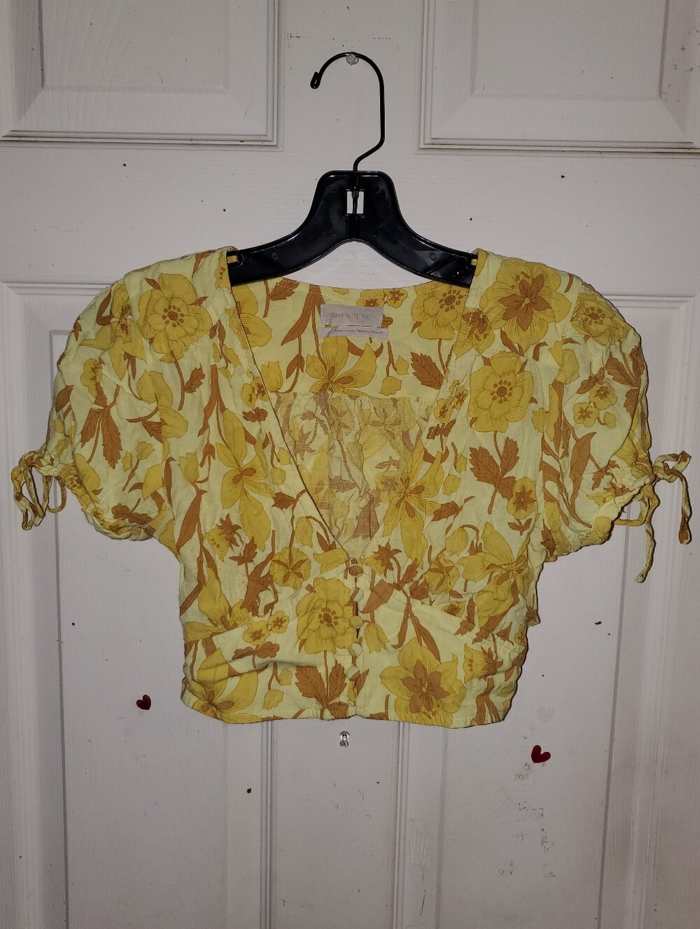 5 for $25 | Urban Outfitters Floral Deep V Neckline Cropped Top *Missing Button